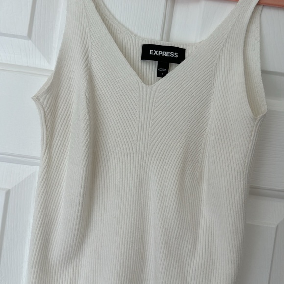 Express Sweater Tank - Picture 2 of 4